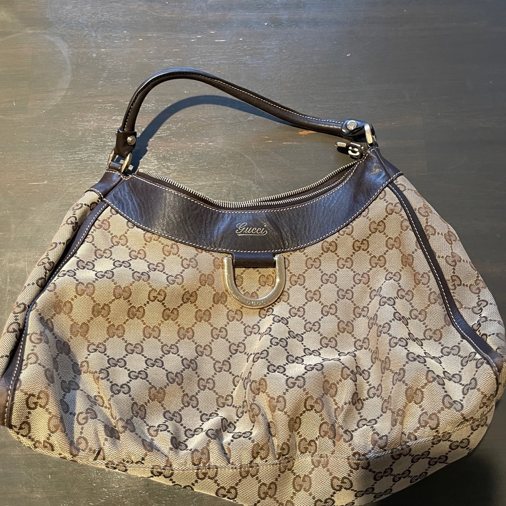 Gucci vintage shoulder bag- used
